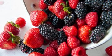 8 Superfood Terbaik untuk Jantung Sihat, Pastikan Ada Dalam Senarai Menu Harian Anda!