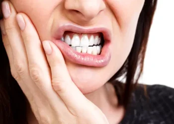 Sakit Gigi Bongsu: Perlu Cabut Atau Biarkan Sahaja?