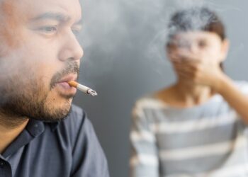 Bahaya Asap Rokok Pasif: Tak Hisap Tapi Tetap Terancam