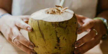 Manfaat Air Kelapa untuk Kesihatan Tubuh Anda