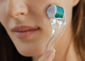 Derma Roller di Rumah: Selamat atau Bahaya?