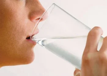 Berapa Liter Air Sebenarnya Perlu Diminum Setiap Hari?