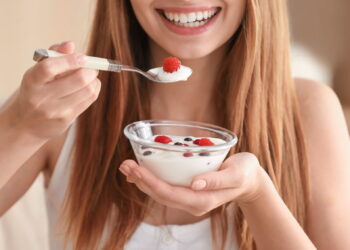 Yogurt: Khasiat, Jenis & Tip Memilih Yang Terbaik Untuk Kesihatan
