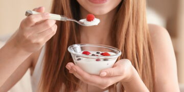 Yogurt: Khasiat, Jenis & Tip Memilih Yang Terbaik Untuk Kesihatan