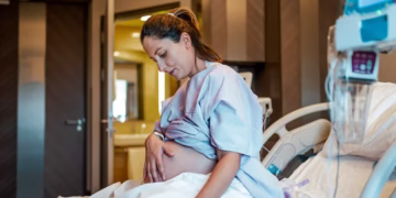 Bersalin Czer vs Bersalin Normal: Kelebihan, Risiko & Pemulihan