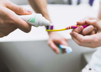 5 Jenama Ubat Gigi Tanpa Fluoride yang Popular di Farmasi Malaysia