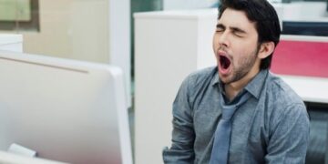 Selalu Mengantuk Sepanjang Hari? Ketahui Punca & Solusinya