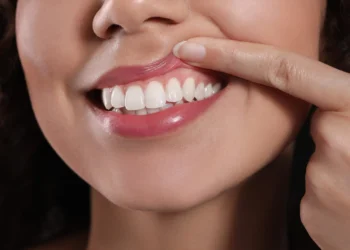 Makanan Kuatkan Gigi dan Gusi: 10 Pilihan Nutrisi Terbaik