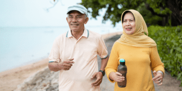 Senaman warga emas: Kekal Aktif, Cergas dan Sihat di Usia Emas