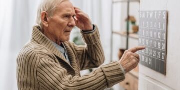Symptoms and Stages of Dementia