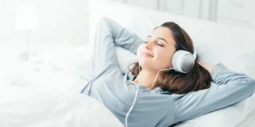 Adakah Mendengar Muzik Boleh Membantu Tidur Lebih Nyenyak?
