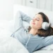Adakah Mendengar Muzik Boleh Membantu Tidur Lebih Nyenyak?