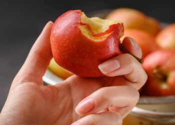 Benarkah “An Apple a Day Keeps the Doctor Away”?