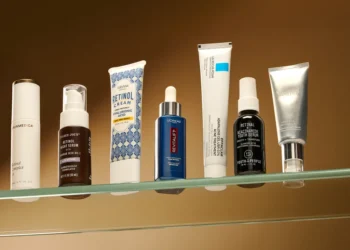 Penggunaan Retinol Dalam Skincare: Apa Kesan Kepada Kulit?