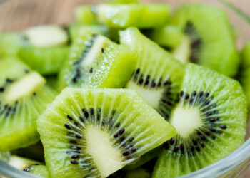 Buah Kiwi: Kecil Tetapi Sarat dengan Vitamin C