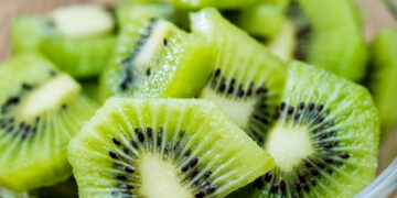 Buah Kiwi: Kecil Tetapi Sarat dengan Vitamin C